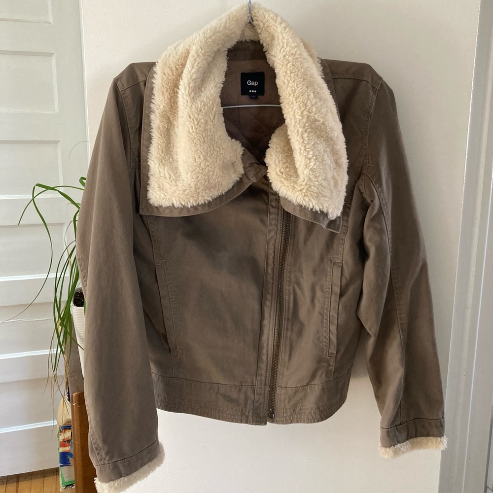 Quilted GAP jacket L .